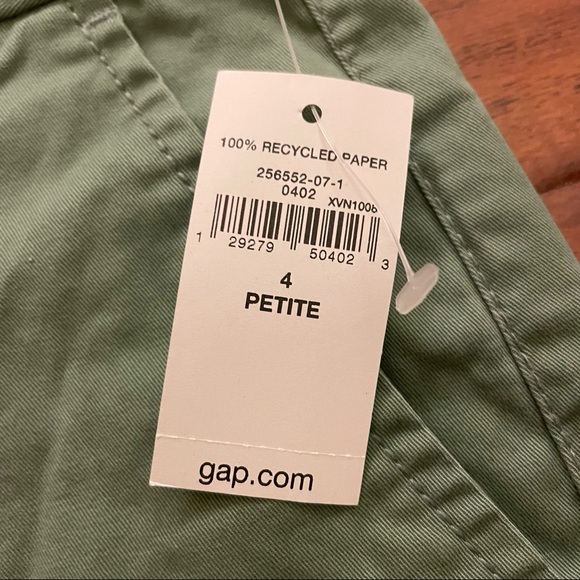 NWT Gap Bermuda Short .Size 4p - Picture 8 of 9